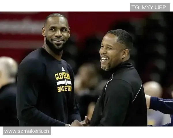 职业赌徒琼斯自称詹姆斯好友在维加斯赌场游走以求信任与机会